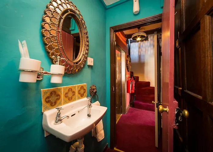 Apartment Trembling Madness *