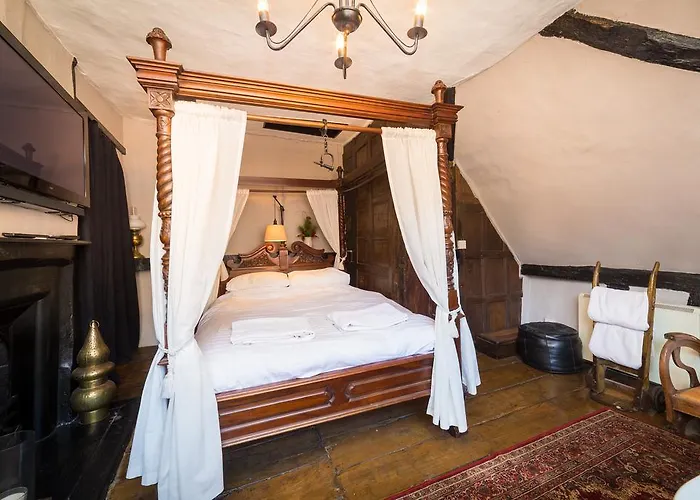 Apartment Trembling Madness