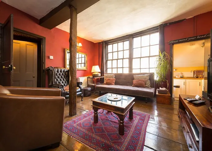 Apartment Trembling Madness *