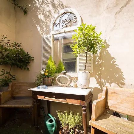 Trembling Madness יורק