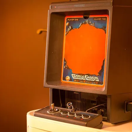 Daire Trembling Madness