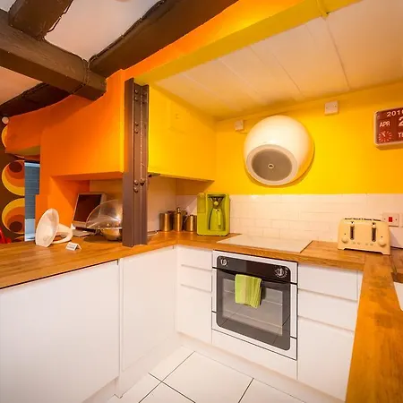 Trembling Madness יורק